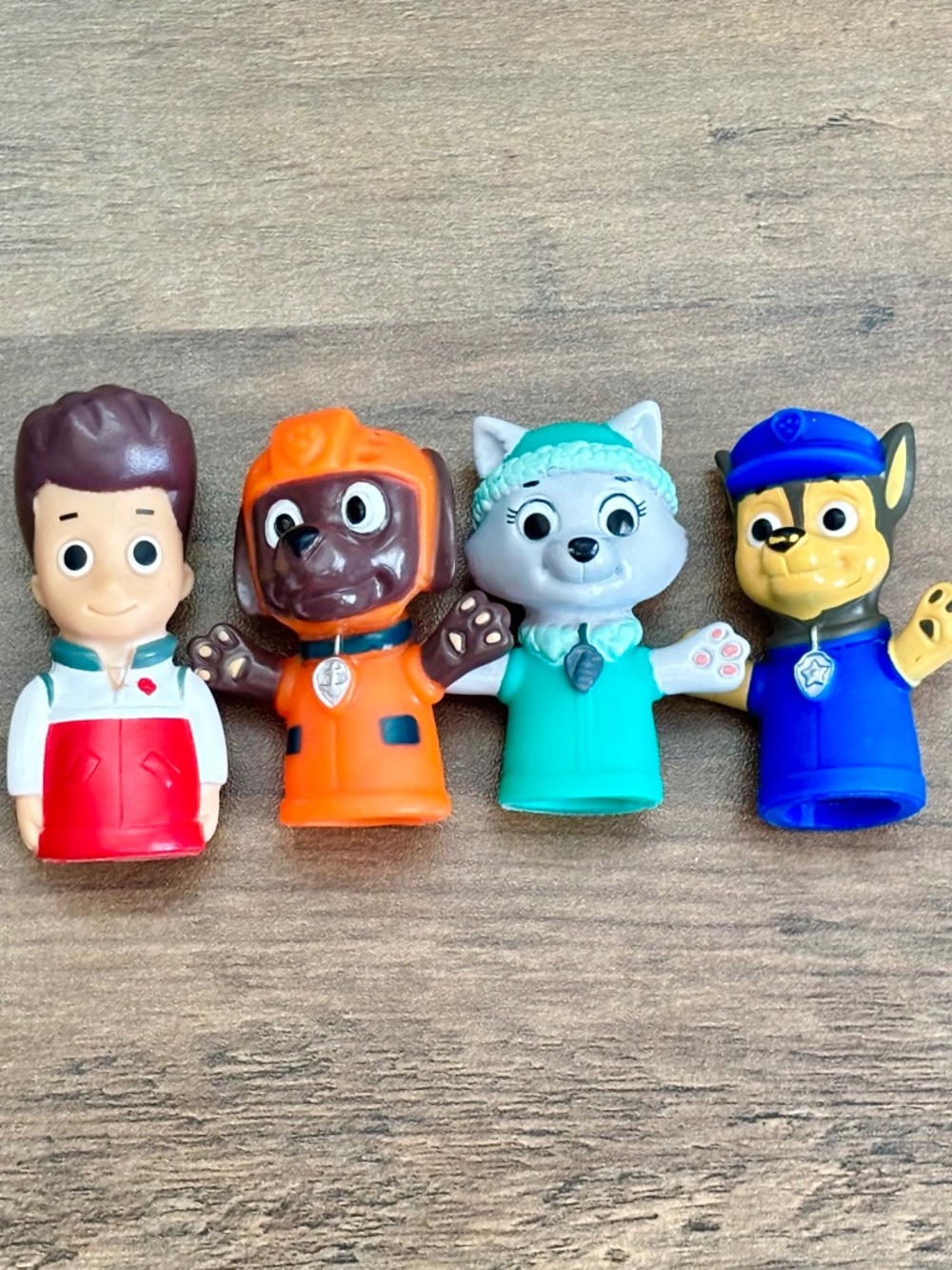 Paw Patrol Finger Puppets Figures Bath Toys Chase Everest Ryder Zuma Toys Set 4